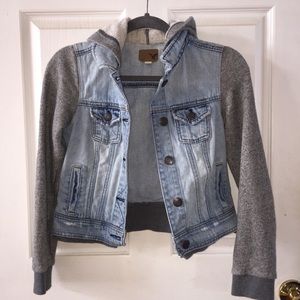 American Eagle jean jacket with cotton sleeves